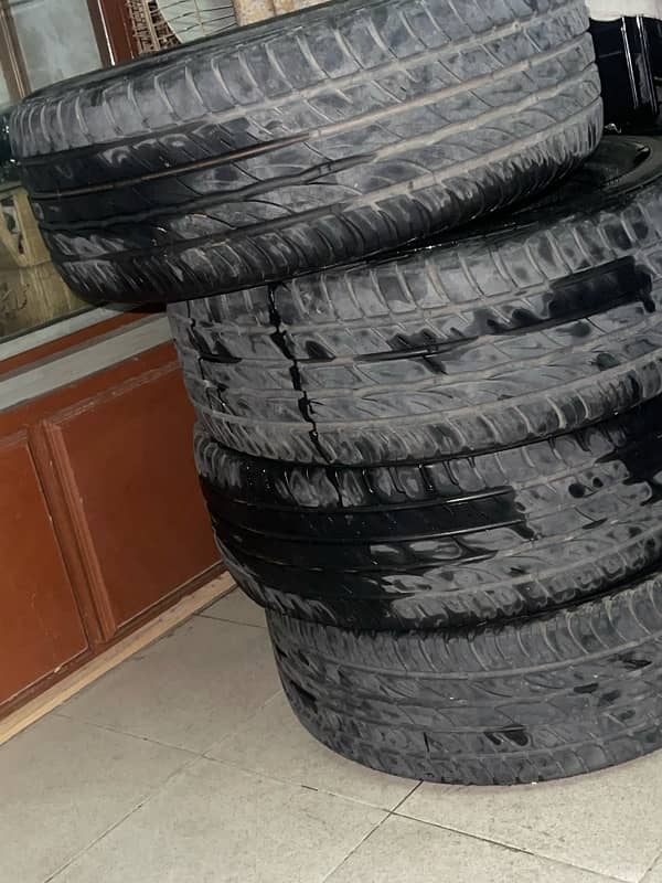 16" Tires brand new 0