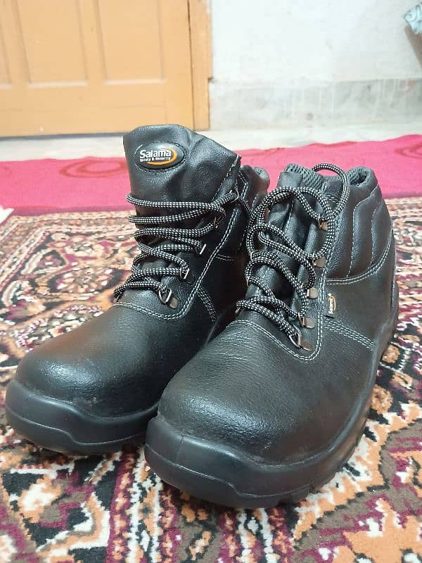 original UAE imported Safety boots 0