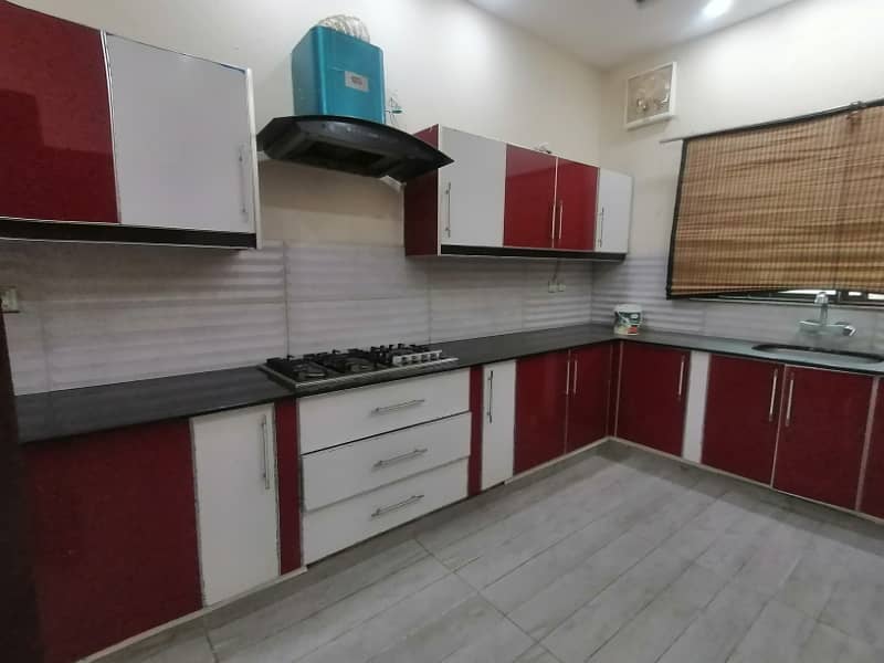 DHA 1 Kanal Very Stylish Upper Potion For Rent In Phase 4 7