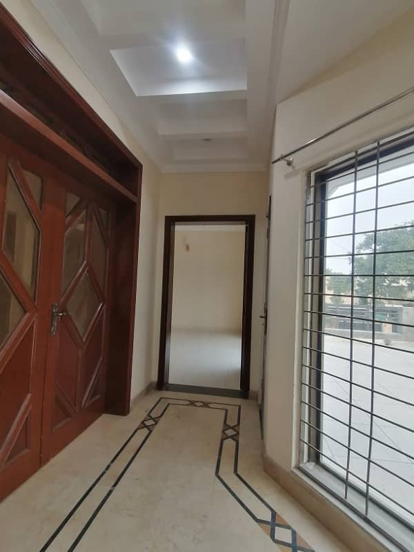 DHA 1 Kanal Very Stylish Upper Potion For Rent In Phase 4 20