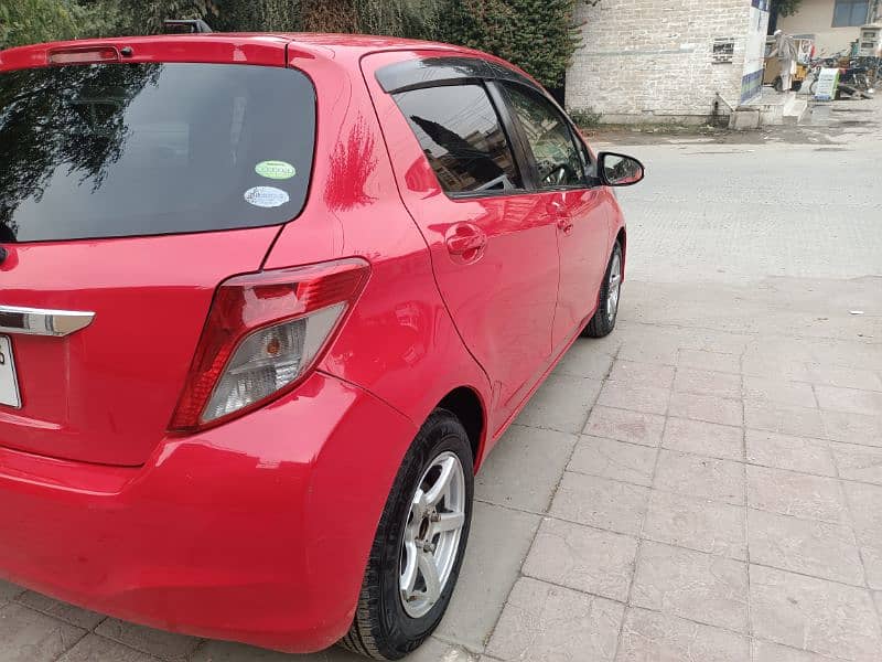 Toyota Vitz 2012 6