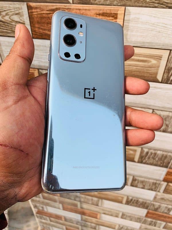 OnePlus 9pro just glass break 10/10 no issue exchange possible 0