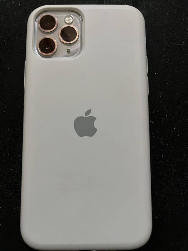 I phone 11 pro 256 gb B/H 95% Condition 10/10 All ok LLA model 0