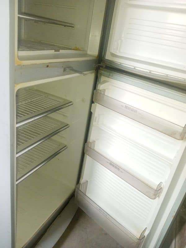 used fridge h condition roufh h thori 1