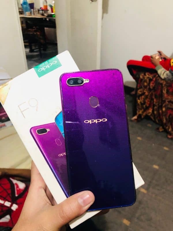 Oppo f9 4/64gb with box 0