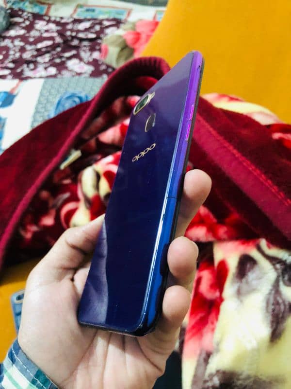 Oppo f9 4/64gb with box 4