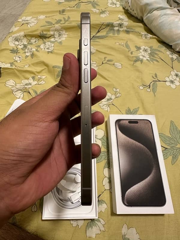 Apple iphone 15 pro max 8months apple warranty 6