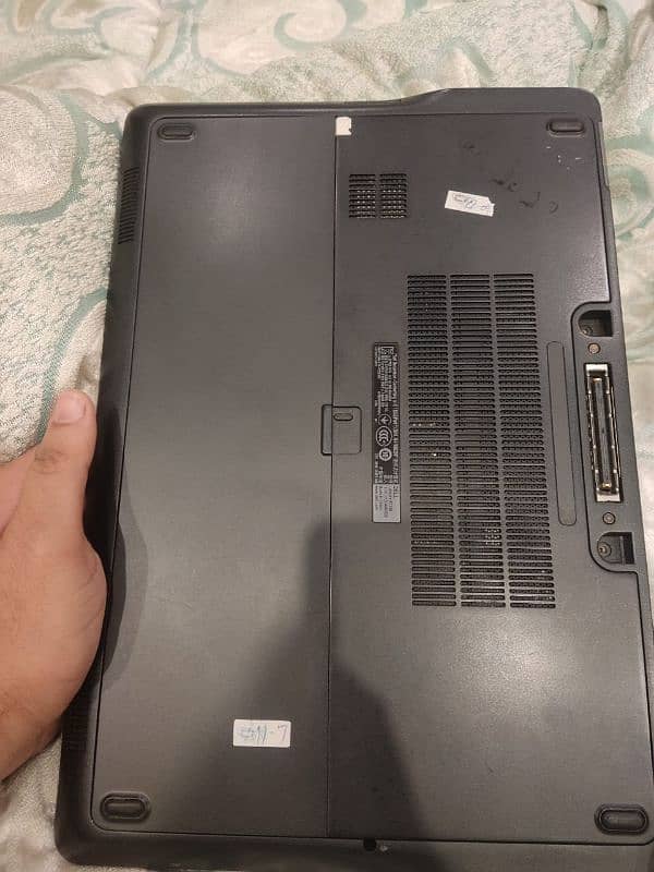 Dell Latitude E7250 1