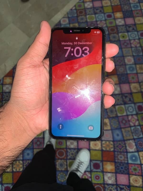 I phone 11 pro Factory unlocked 64 GB scratchless condition 1