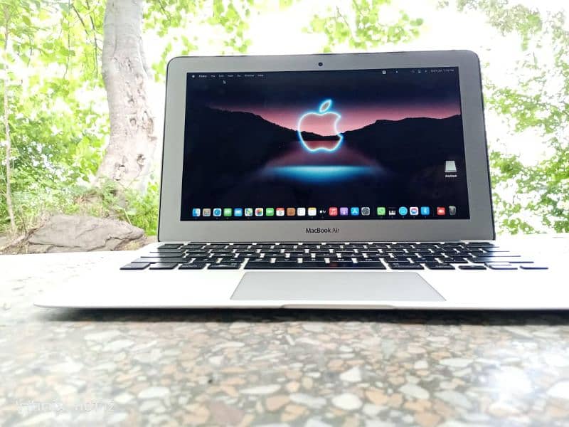 MACBOOK AIR early (2014) 0