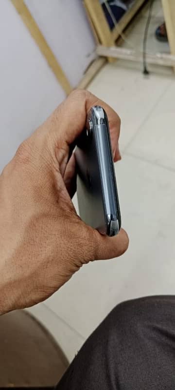 sell iphone x 64 GB PTA approved 5