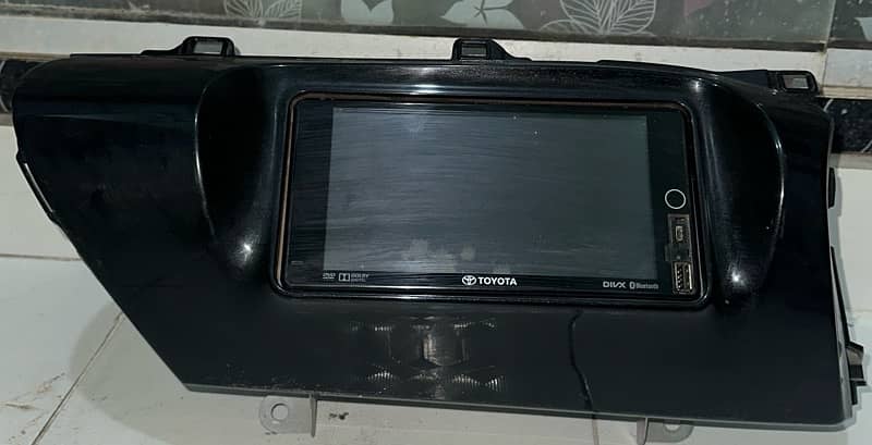 Toyota Revo Multimedia panel 0