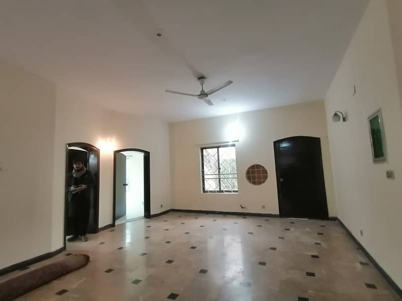 DHA 1 Kanal Fantastic Upper Portion For Rent In Phase 4 Block BB 0