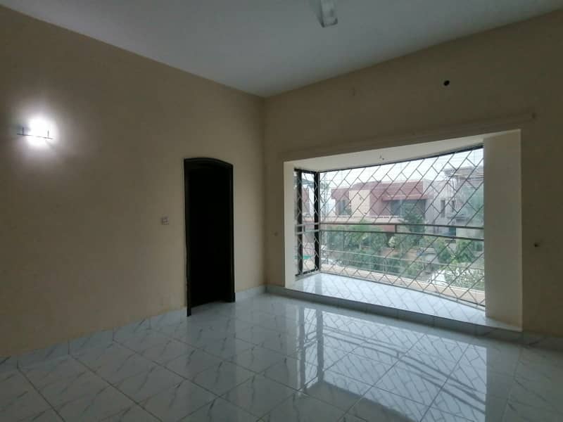 DHA 1 Kanal Fantastic Upper Portion For Rent In Phase 4 Block BB 10