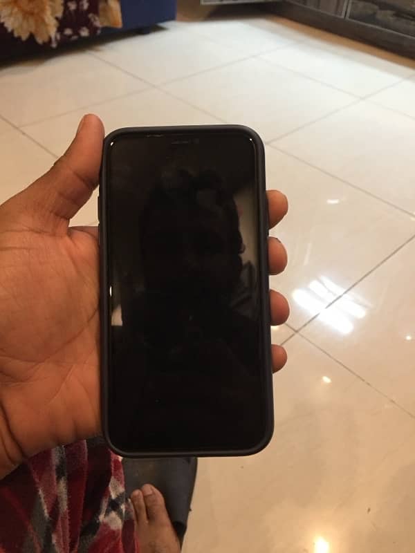 IPhone 11 128 GB non PTA 6