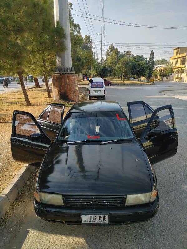 Nissan Sunny 1993 13