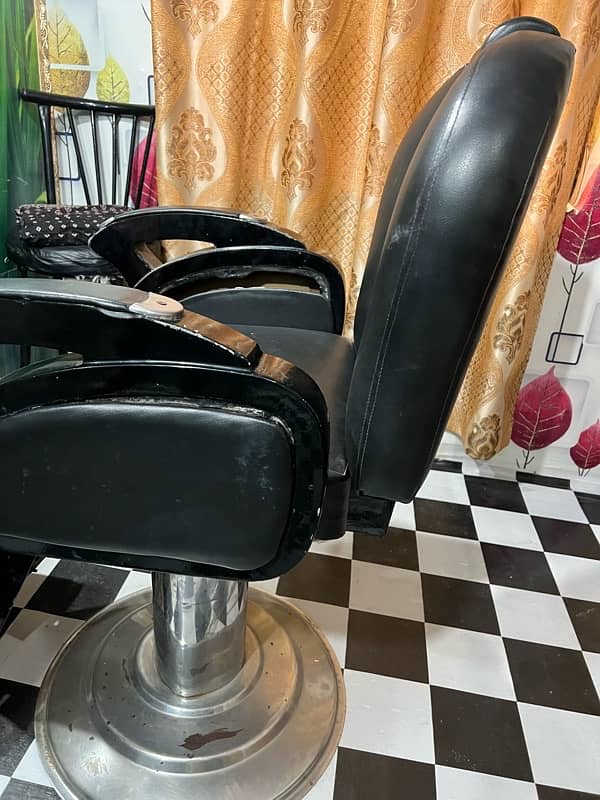 beauty saloon chairs with sman 4