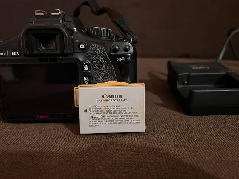 CANON EOS 550D with 18-55mm Lens 4