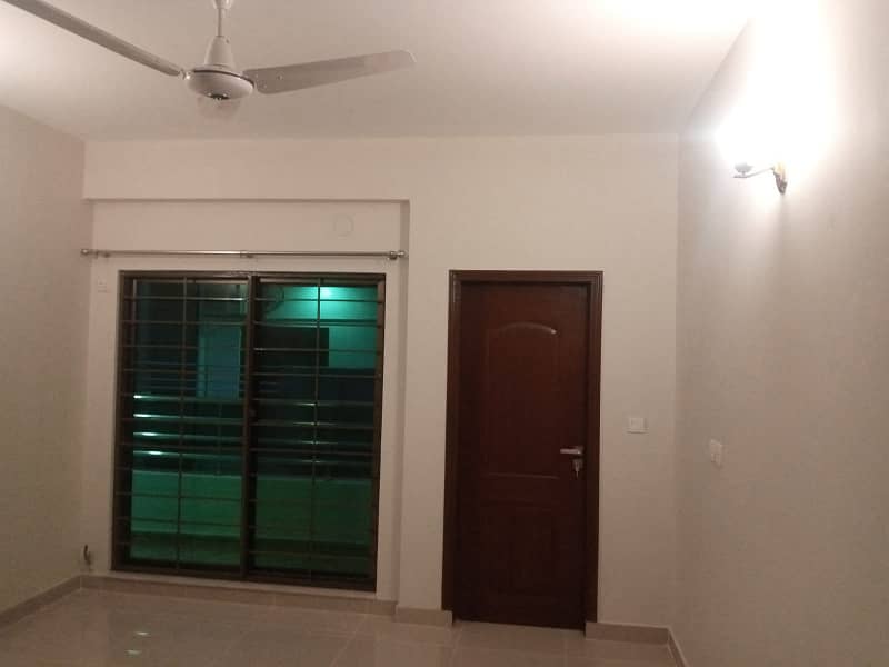 Brand New 12 Marla 4 Bed Flat For Rent In Askari 11 -Sector B, Lahore 5