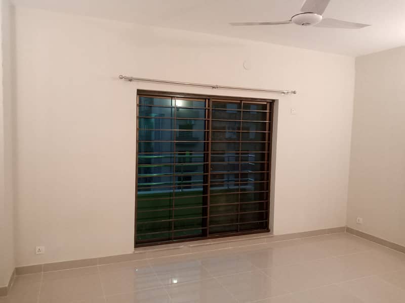 12 Marla 4 Bed Flat For Rent In Askari 11 Sector B Lahore 0