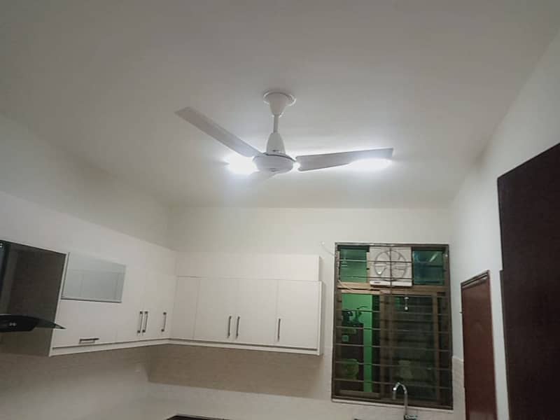 12 Marla 4 Bed Flat For Rent In Askari 11 Sector B Lahore 5