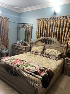 COMPLETE BEDROOM FURNITURE