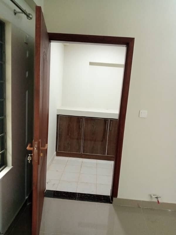 Brand New Flat For Sale In Askari 11, Lahore 8