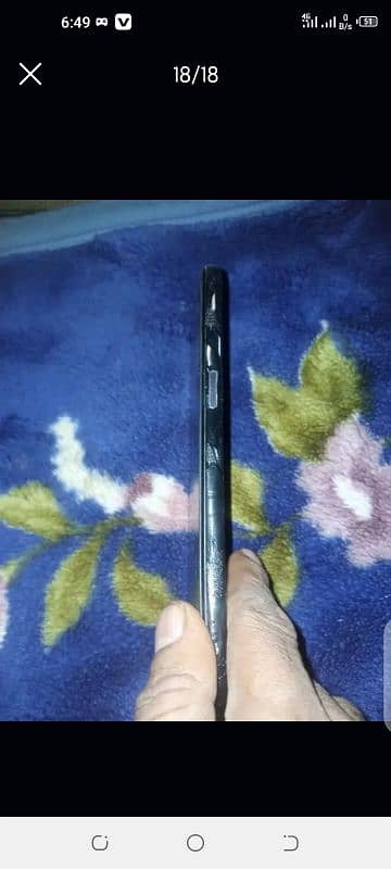 I'm selling my Samsung Galaxy j6+ 3 32 10