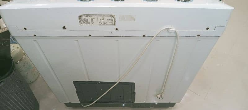 dawlance washing machine neat n clean condition 12 kg capacity 7