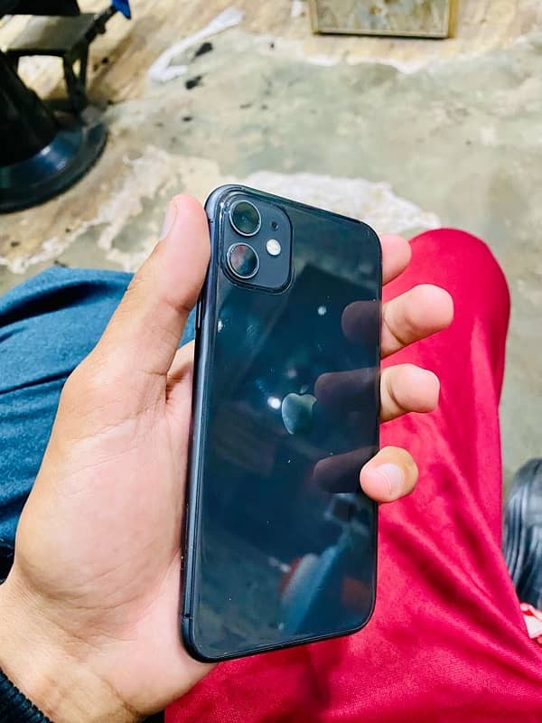 iPhone 11 NON PTA JV 64GB Full lush condition 0