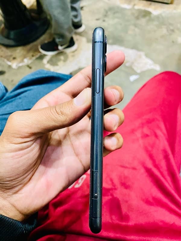 iPhone 11 NON PTA JV 64GB Full lush condition 5