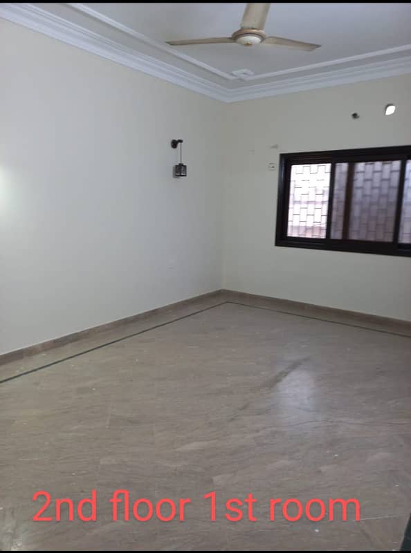 240 yds Single Story Bungalow In Gulshan e Iqbal Block 5 0