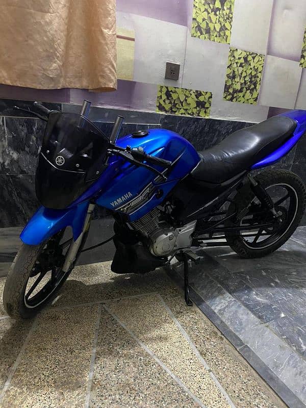 Yamaha Ybr 2015 model 1