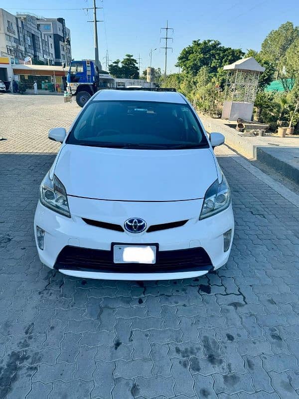 Toyota Prius 2013 1