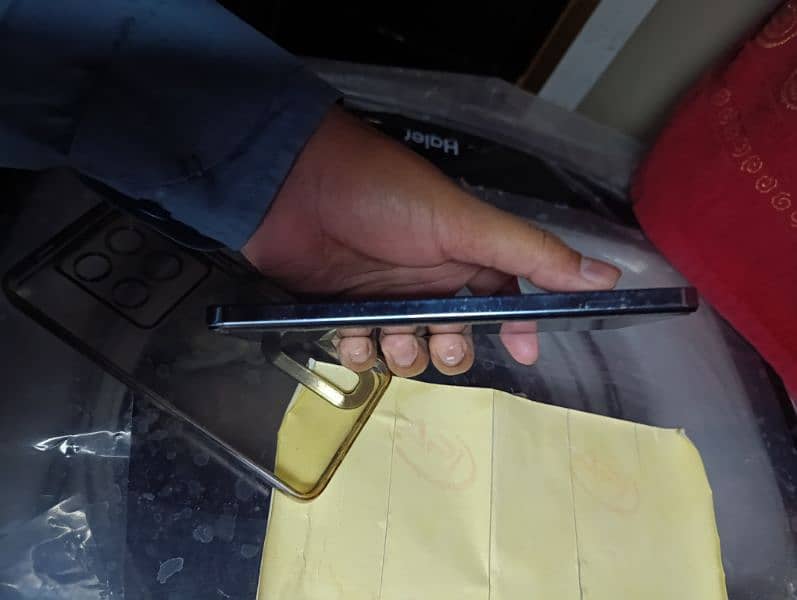 Infinix note 30 good condition me he phone 4