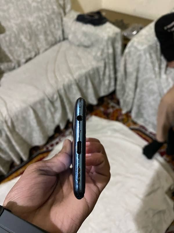 oppo f17 pro contact number 0307/42/33/841 1