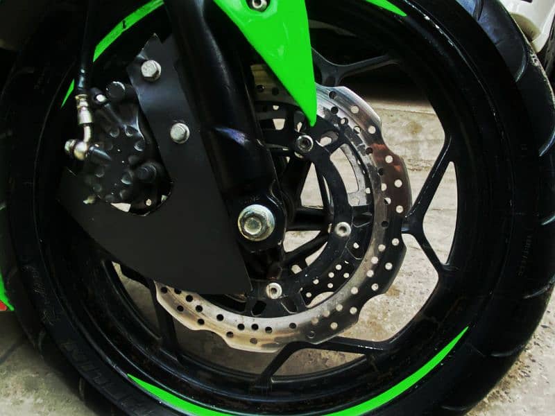 Kawasaki Ninja ZX-6R (Replica) 400cc Dual Cylinder 16