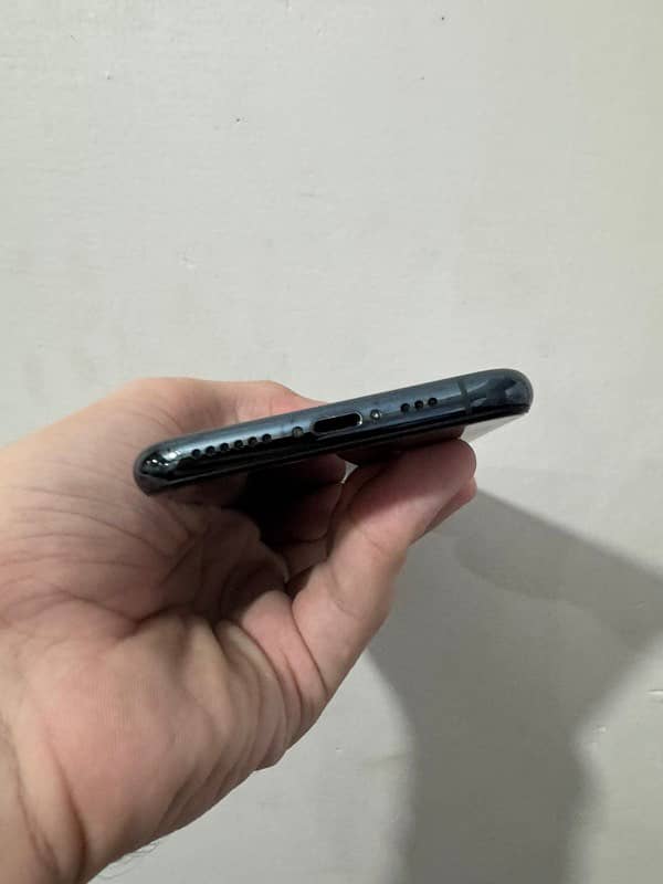 iPhone 11 Pro PTA Approved With Box 3