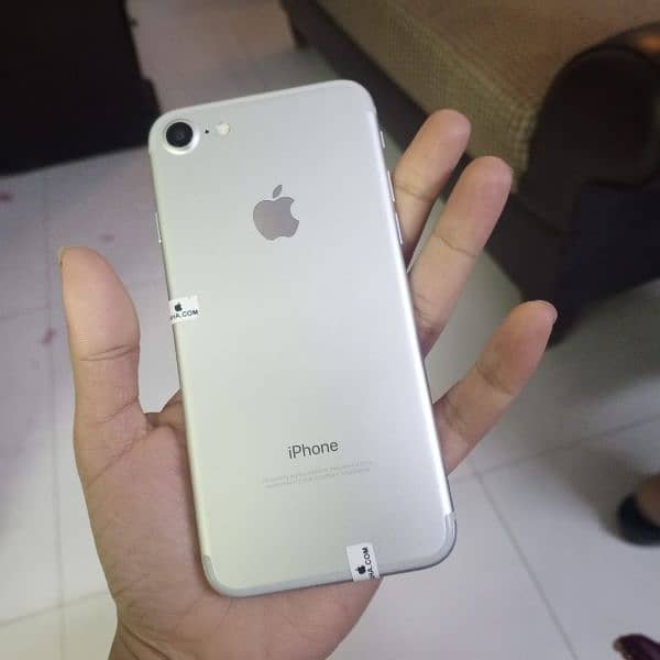 IPhone 7, 128/GB NON PTA 4