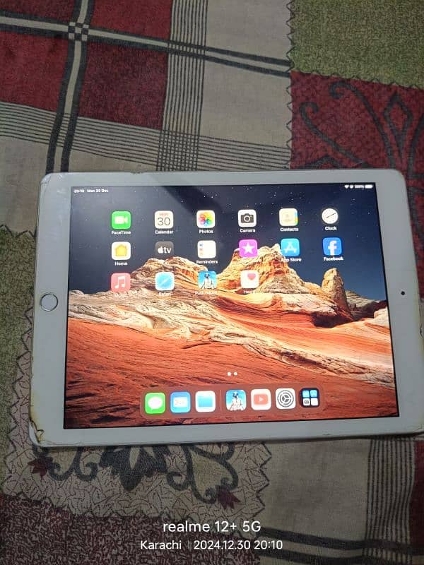 Ipad 6th Generation in good fresh condition 13