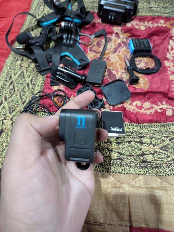 GoPro Hero 11 10/10 condition- 2