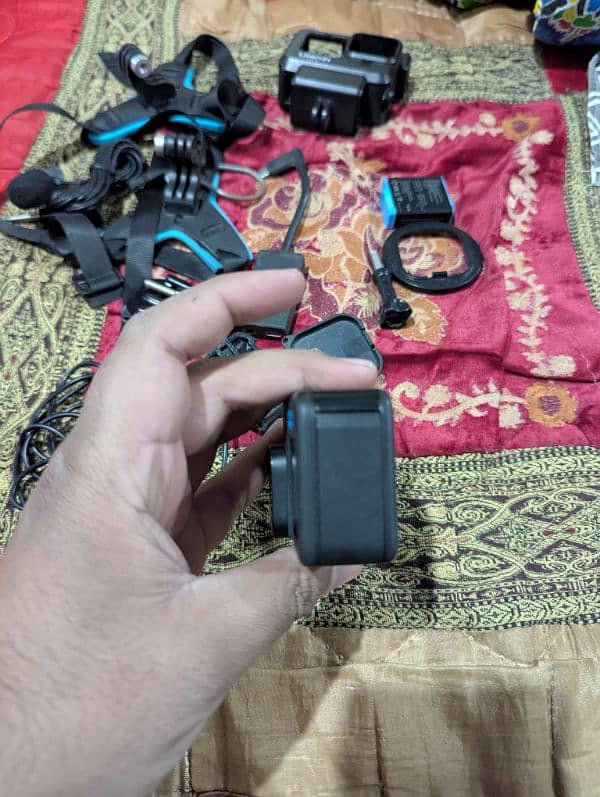 GoPro Hero 11 10/10 condition- 4