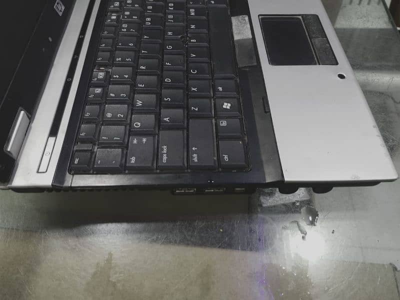 HP laptop with 2gb ram 2