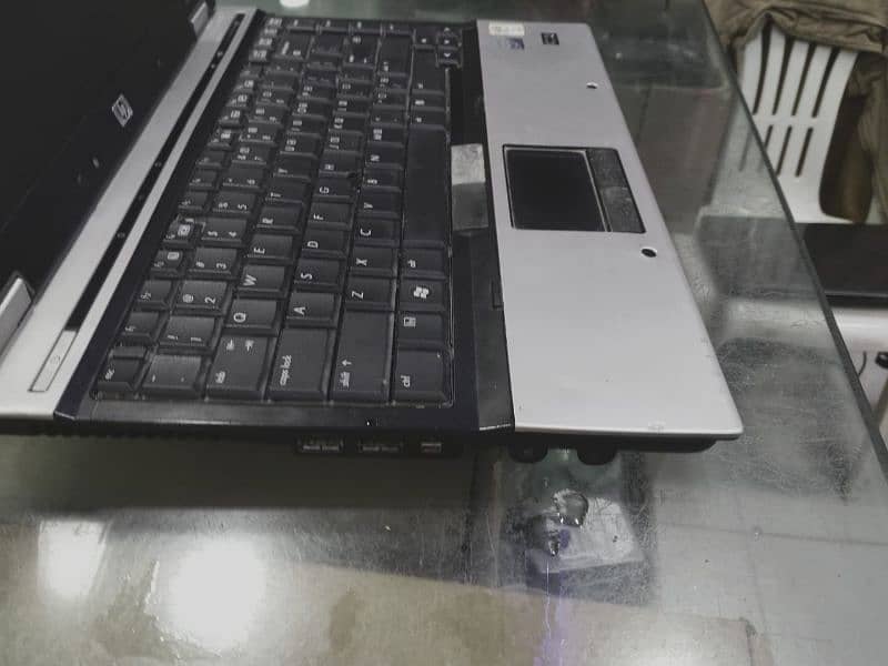 HP laptop with 2gb ram 4