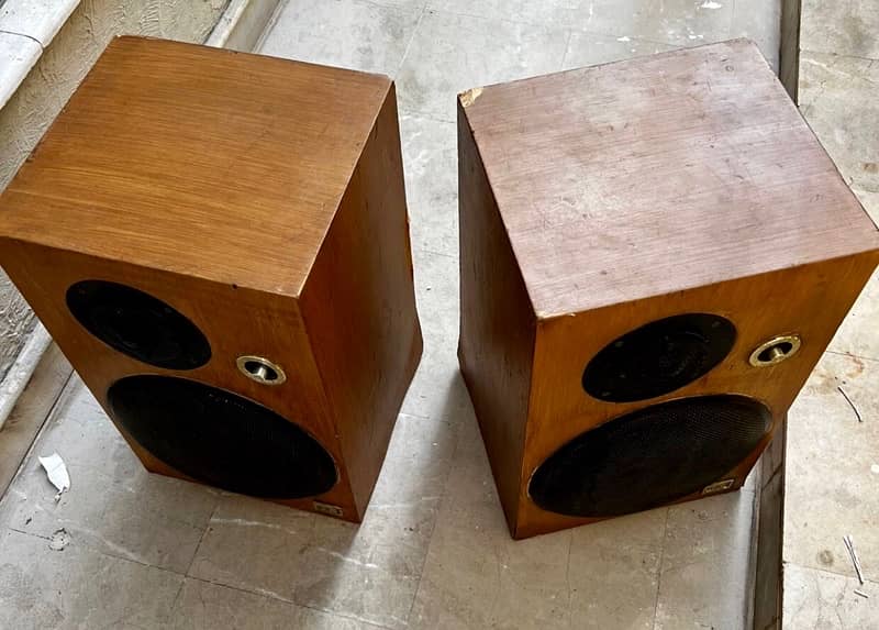 victor speakers 2