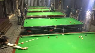 snooker club 5 table hostel city