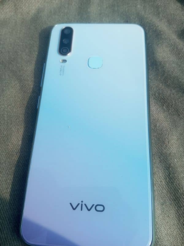 Vivo y 17 8/256 sale urgent 1