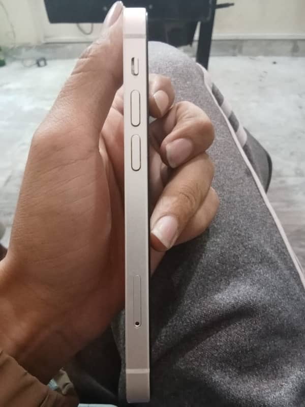 iPhone 12 mini 3