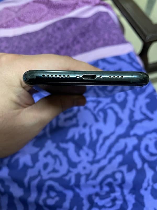 Iphone 11 pro max PTA Approved 256 GB 6