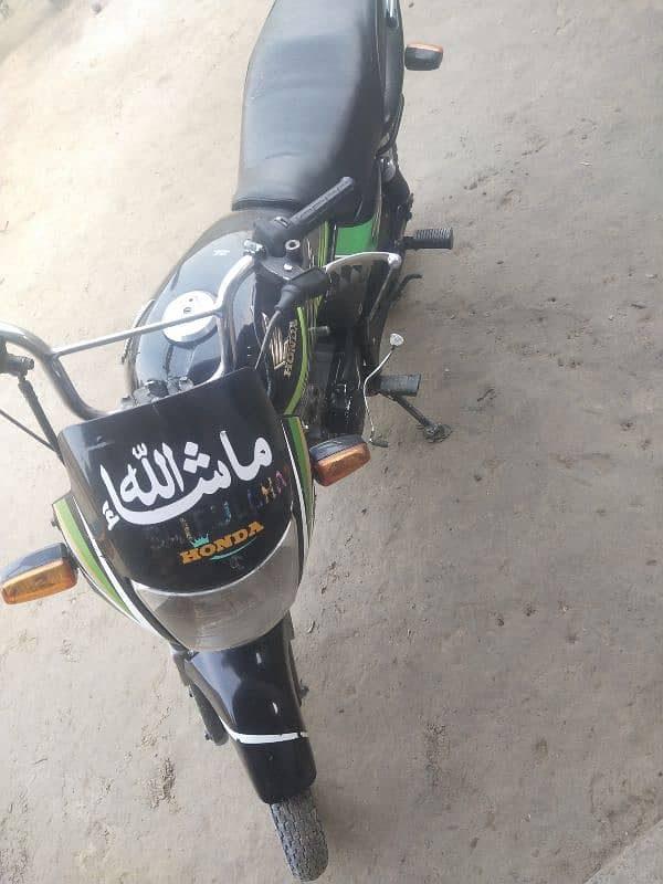 deluxe 125model 2011nowshera Nombar 1